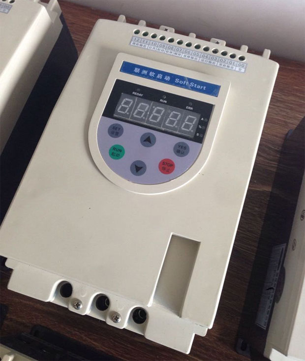 CFQR2軟啟動(dòng)產(chǎn)品實(shí)圖 CFQR2軟啟動(dòng)產(chǎn)品實(shí)圖